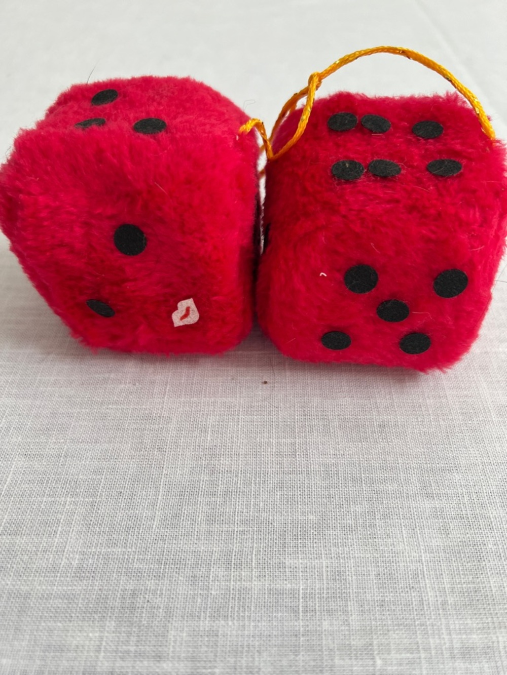 🌞 Vintage 80s retro 50s Red Fuzzy Plush Dice river view mirror Car Charm